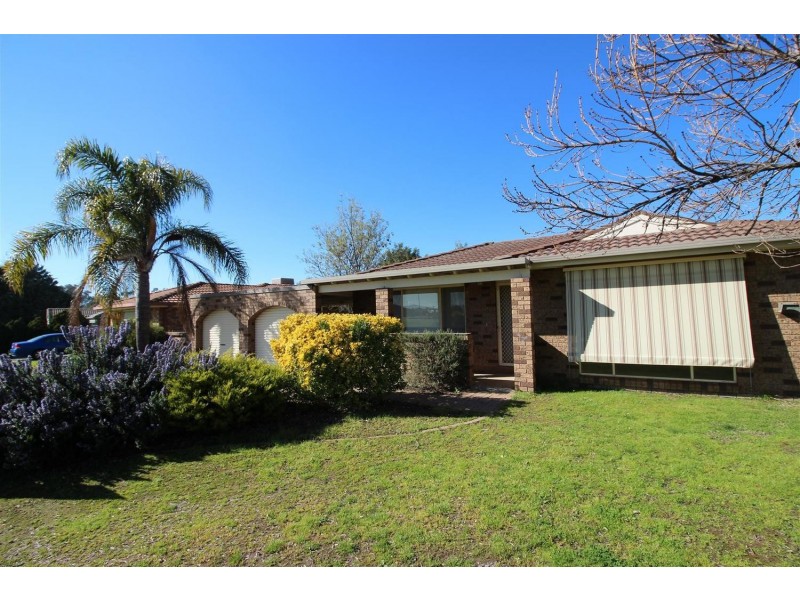 48 Dalman Parkway, Glenfield Park NSW 2650