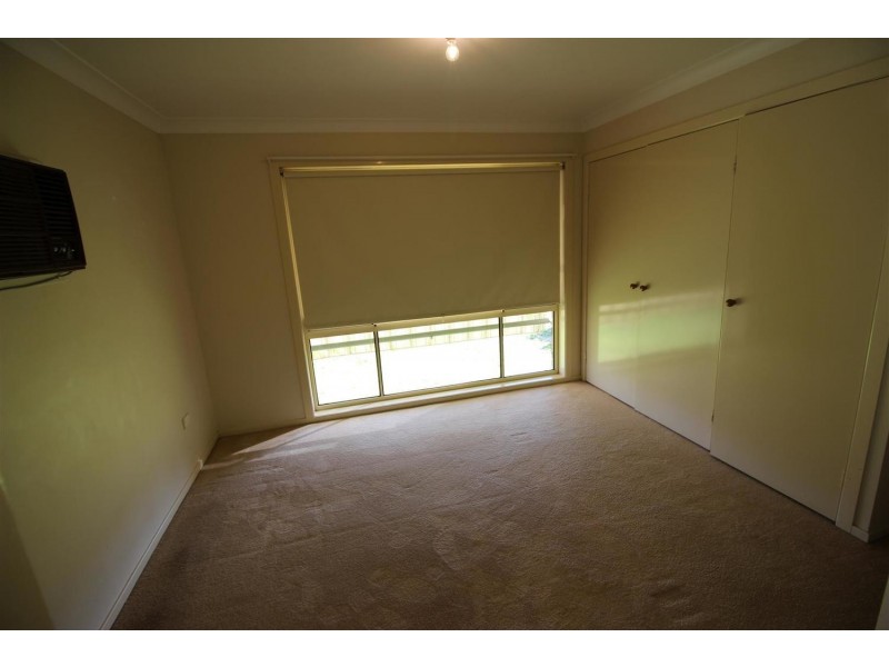 48 Dalman Parkway, Glenfield Park NSW 2650