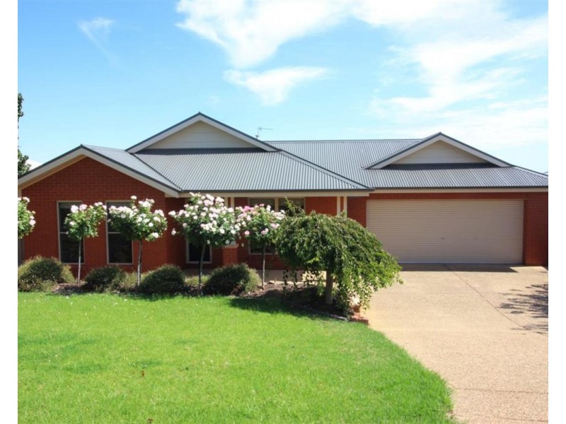 50 Kaloona Drive, Bourkelands NSW 2650