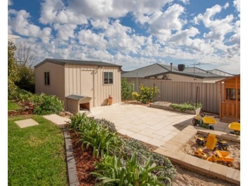 50 Kaloona Drive, Bourkelands NSW 2650