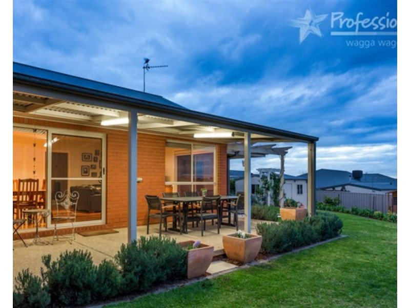 50 Kaloona Drive, Bourkelands NSW 2650