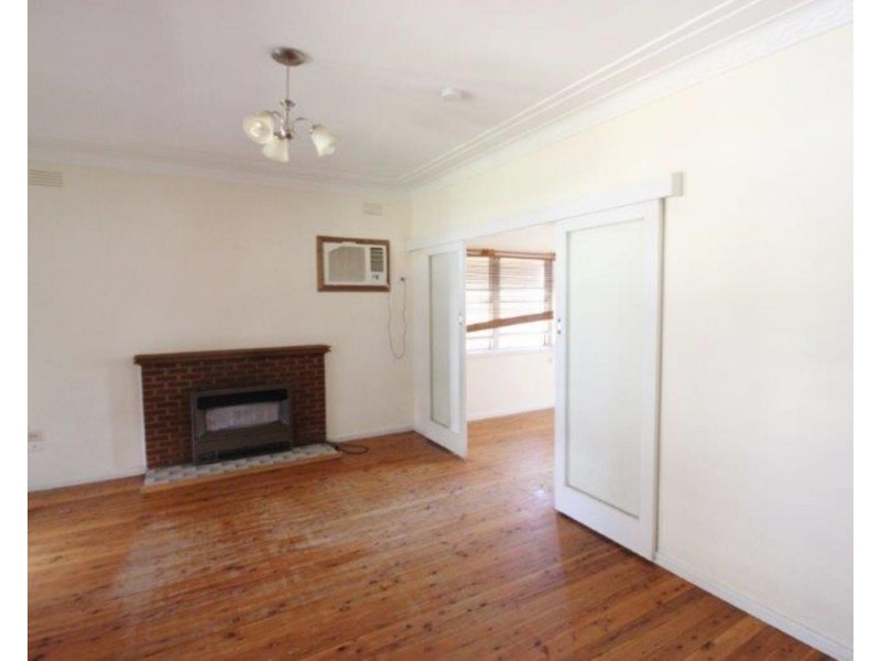 7 Beltana Avenue, Mount Austin NSW 2650