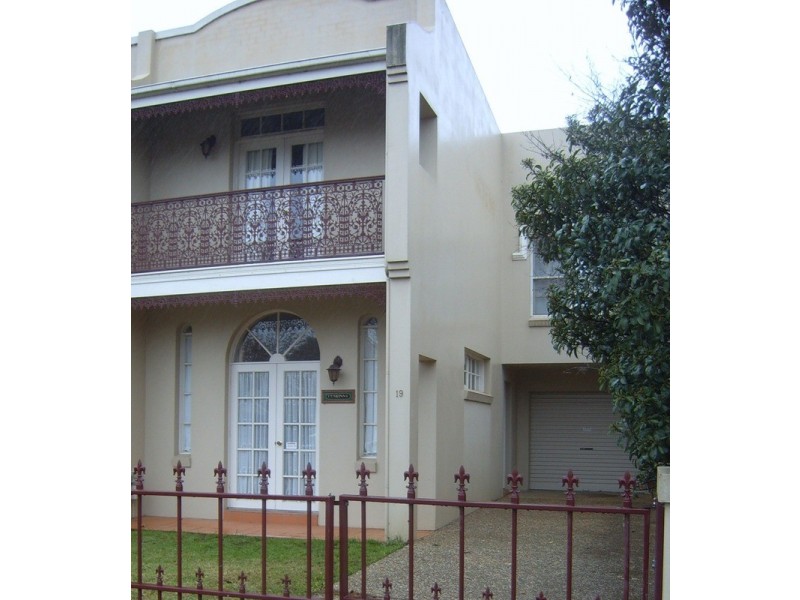 19 Crampton Street, Wagga Wagga NSW 2650