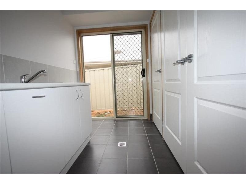 16 Samson Avenue, Wagga Wagga NSW 2650