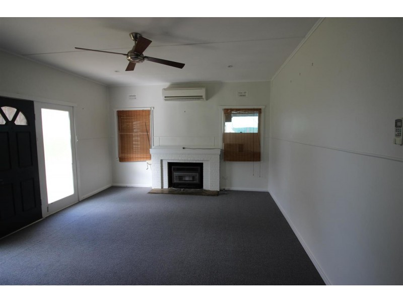 146 Fernleigh Road, Mount Austin NSW 2650