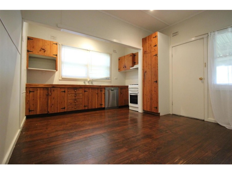 146 Fernleigh Road, Mount Austin NSW 2650