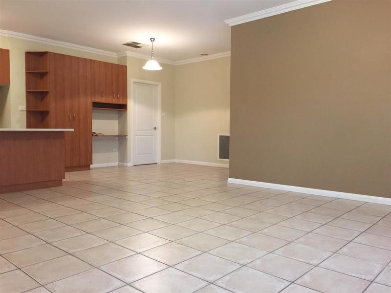 1/19 Walla Street, Wagga Wagga NSW 2650