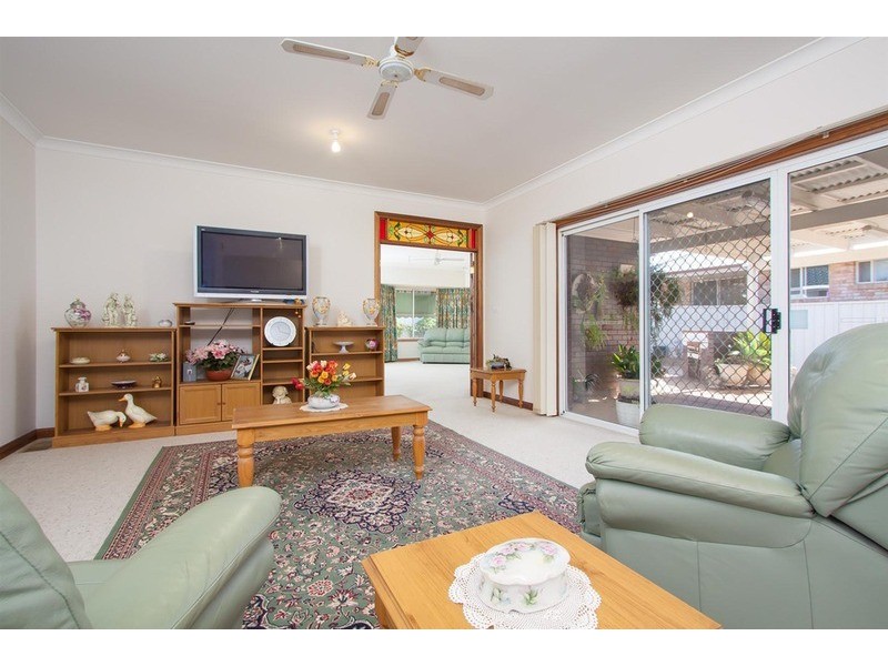 8 Tamar  Drive, Tatton NSW 2650