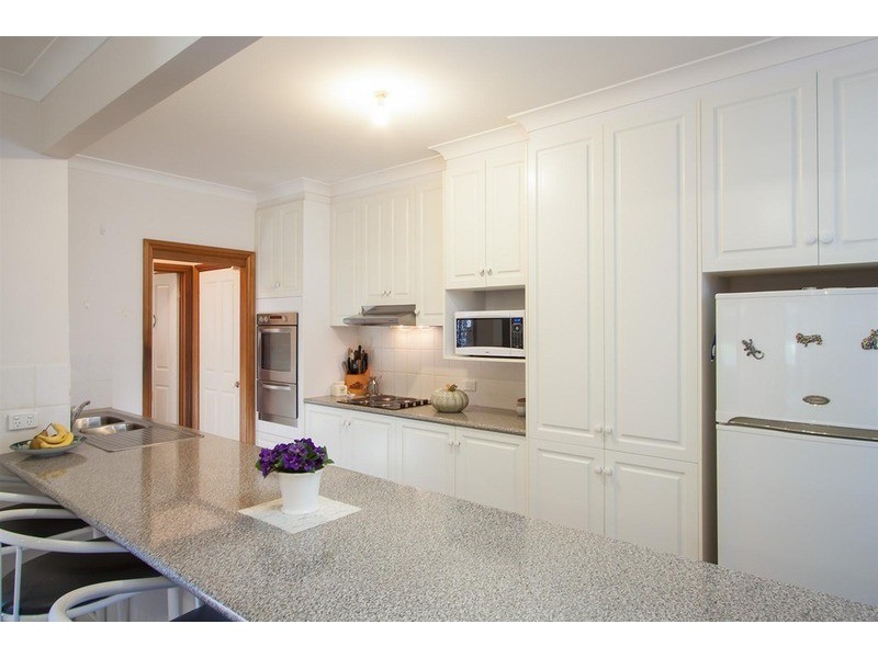 8 Tamar  Drive, Tatton NSW 2650