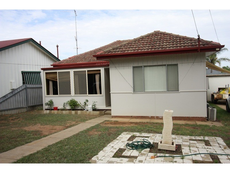 10 Nilma Avenue, Wagga Wagga NSW 2650