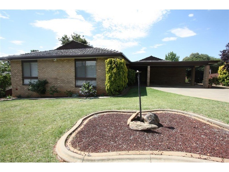 87 Leavenworth Drive, Wagga Wagga NSW 2650