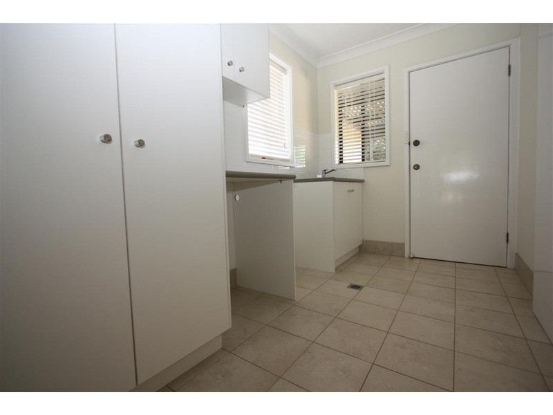 87 Leavenworth Drive, Wagga Wagga NSW 2650