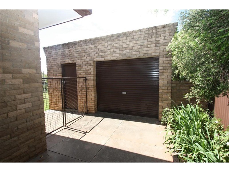 87 Leavenworth Drive, Wagga Wagga NSW 2650