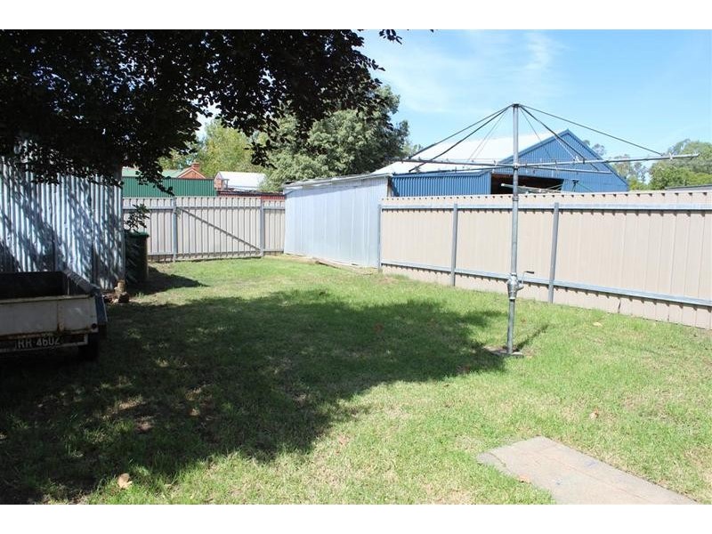 17 Albert Street, Wagga Wagga NSW 2650