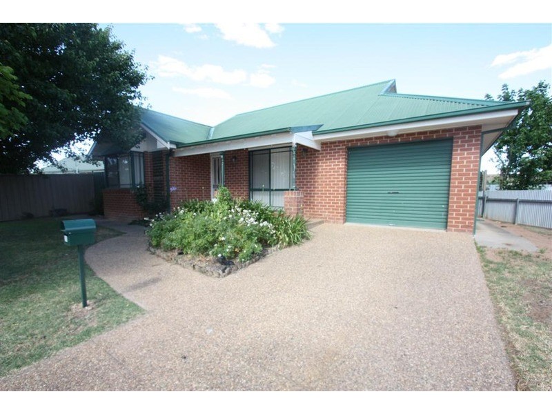 25 Vesty Street, Wagga Wagga NSW 2650