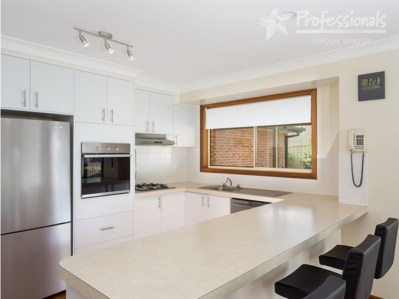 11 Wilgoma Street, Bourkelands NSW 2650