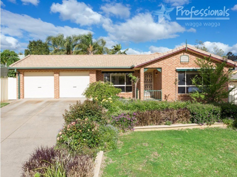11 Wilgoma Street, Bourkelands NSW 2650