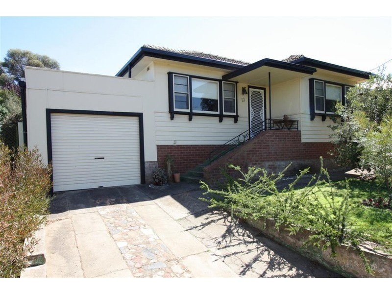 13 Urana Street, Wagga Wagga NSW 2650