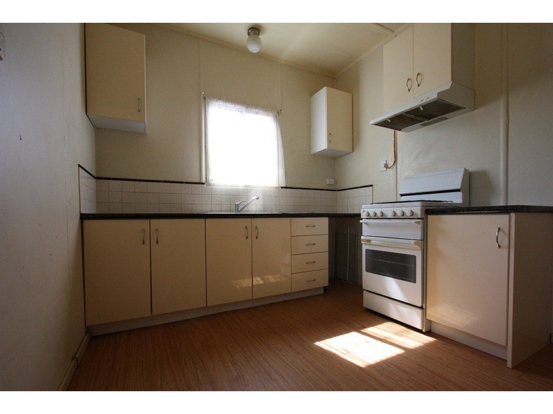 154 Macleay Street, Wagga Wagga NSW 2650