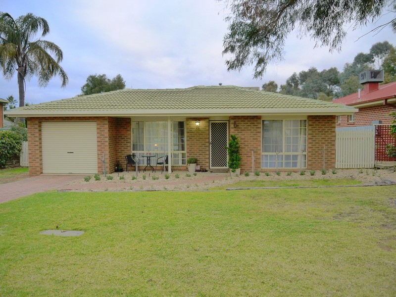 60 Pugsley Avenue, Estella NSW 2650