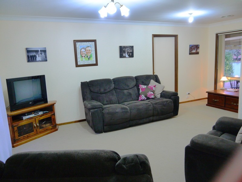 60 Pugsley Avenue, Estella NSW 2650