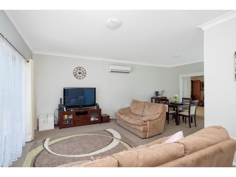 10 Coogan Street, Mount Austin NSW 2650