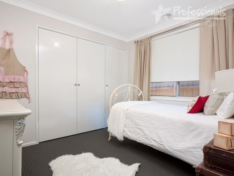 1 Missouri  Avenue, Tolland NSW 2650