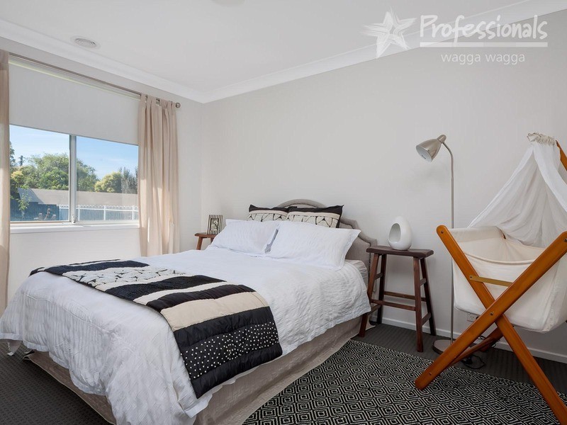 1 Missouri  Avenue, Tolland NSW 2650