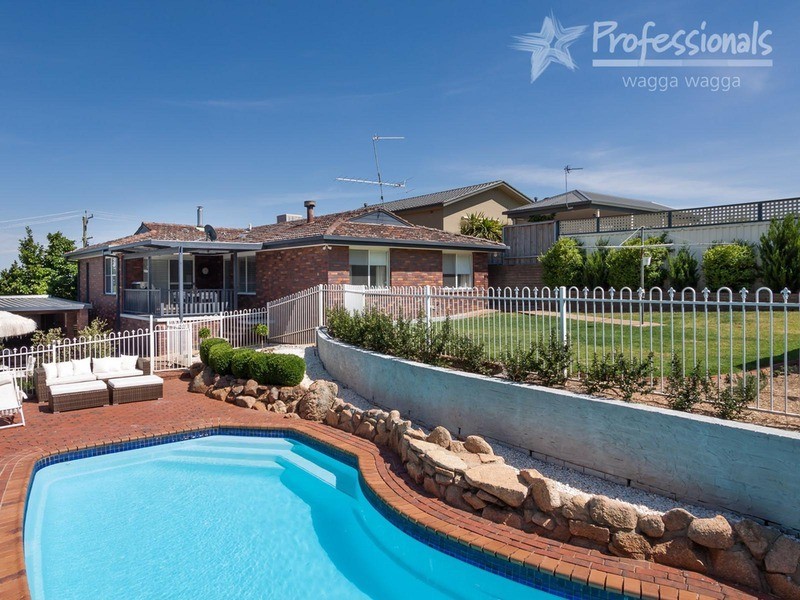 1 Missouri  Avenue, Tolland NSW 2650