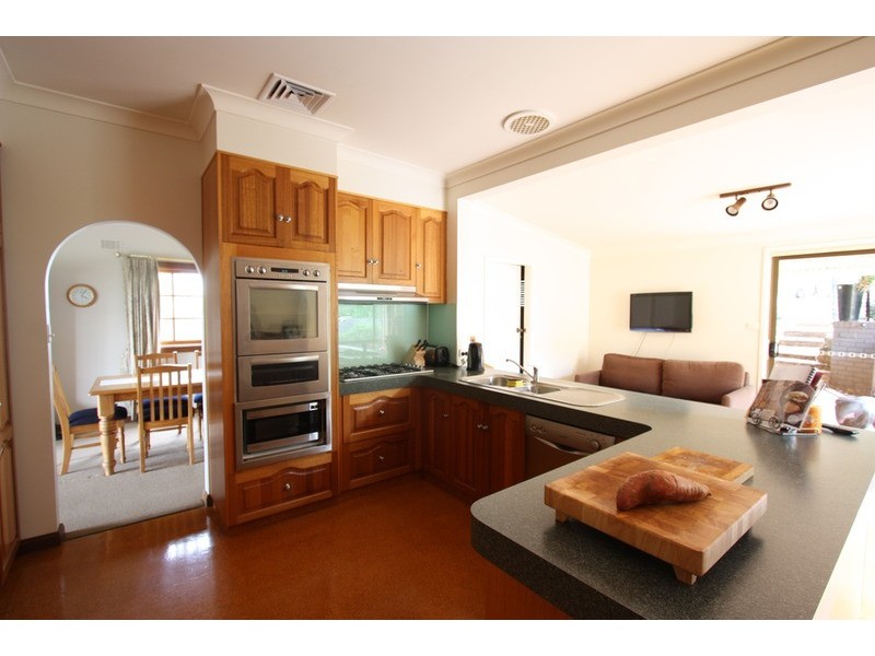 16 Panorama Street, Wagga Wagga NSW 2650