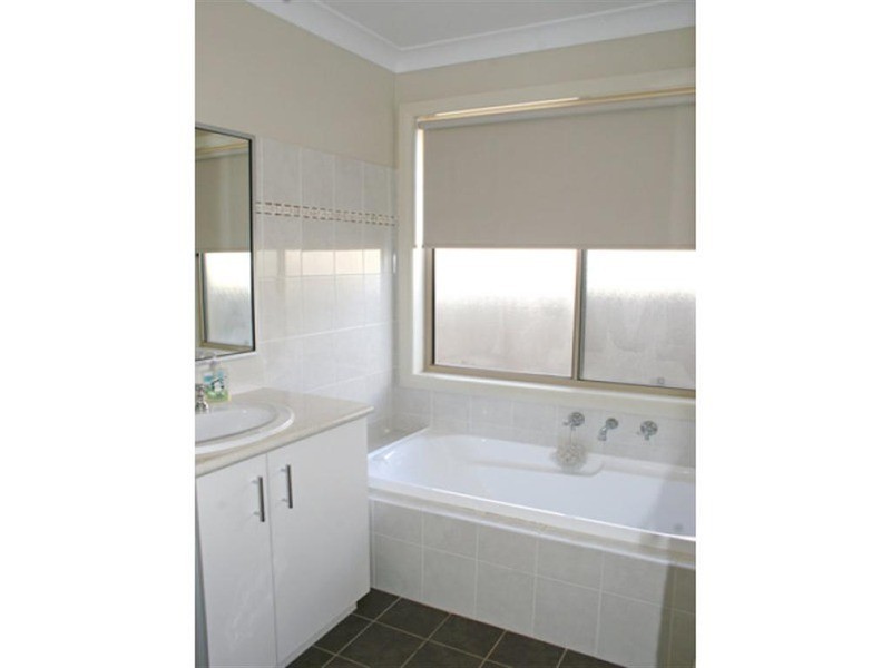 4 Wellington Avenue, Wagga Wagga NSW 2650