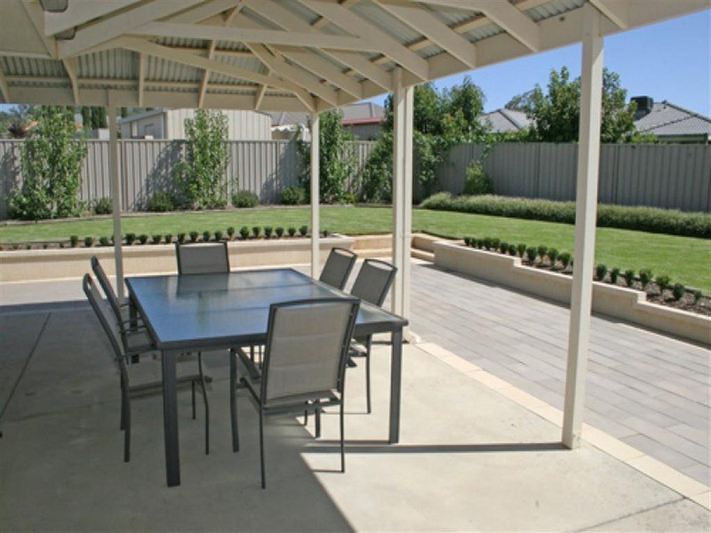 4 Wellington Avenue, Wagga Wagga NSW 2650