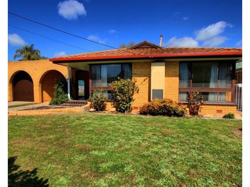 30 Geneva Crescent, Wagga Wagga NSW 2650
