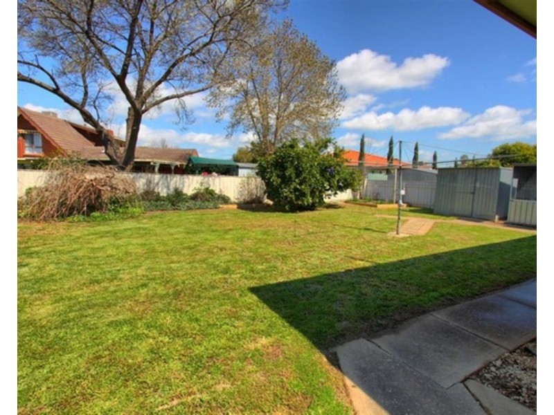 30 Geneva Crescent, Wagga Wagga NSW 2650