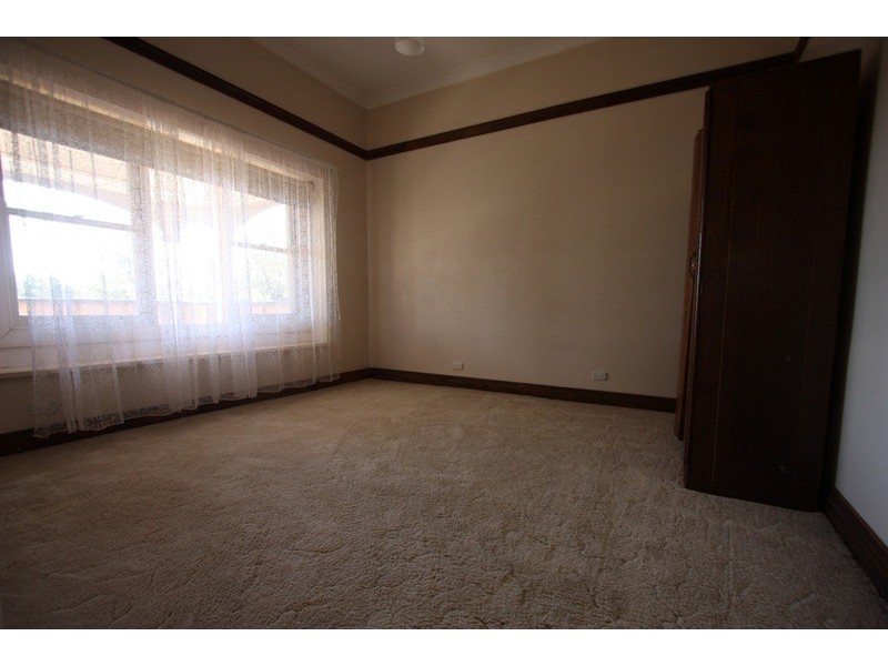 9 Bimbeen Street, Wagga Wagga NSW 2650