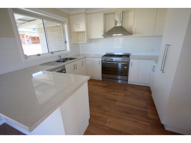 2/53 Jack Avenue, Wagga Wagga NSW 2650