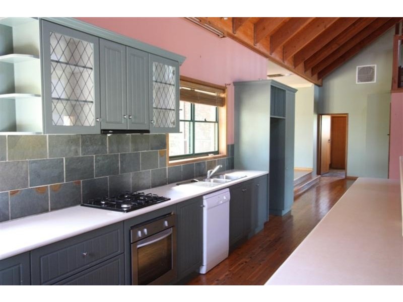 28 Lakehaven Drive, Wagga Wagga NSW 2650