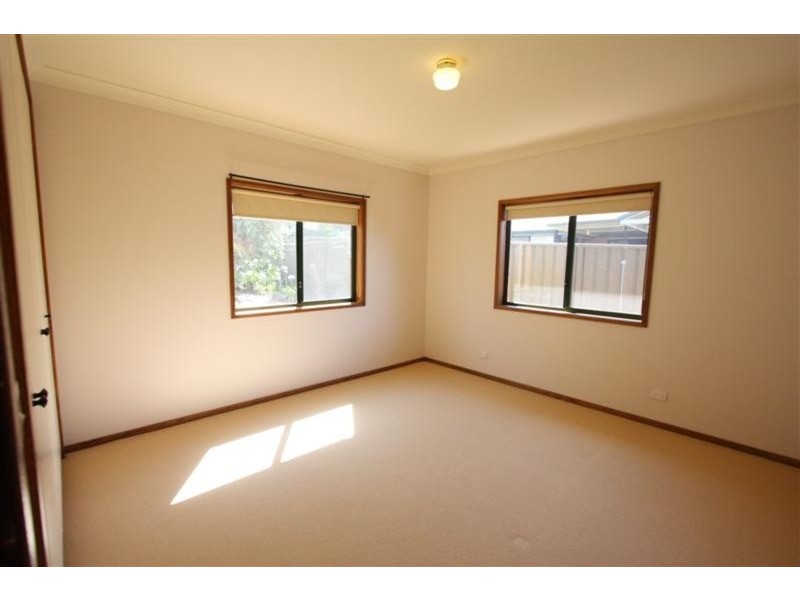 28 Lakehaven Drive, Wagga Wagga NSW 2650