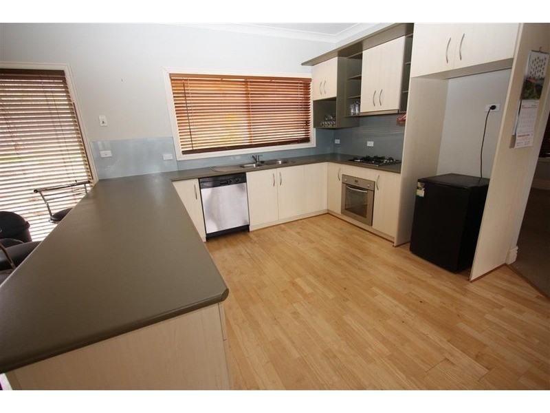 18 Stellway Close, Wagga Wagga NSW 2650