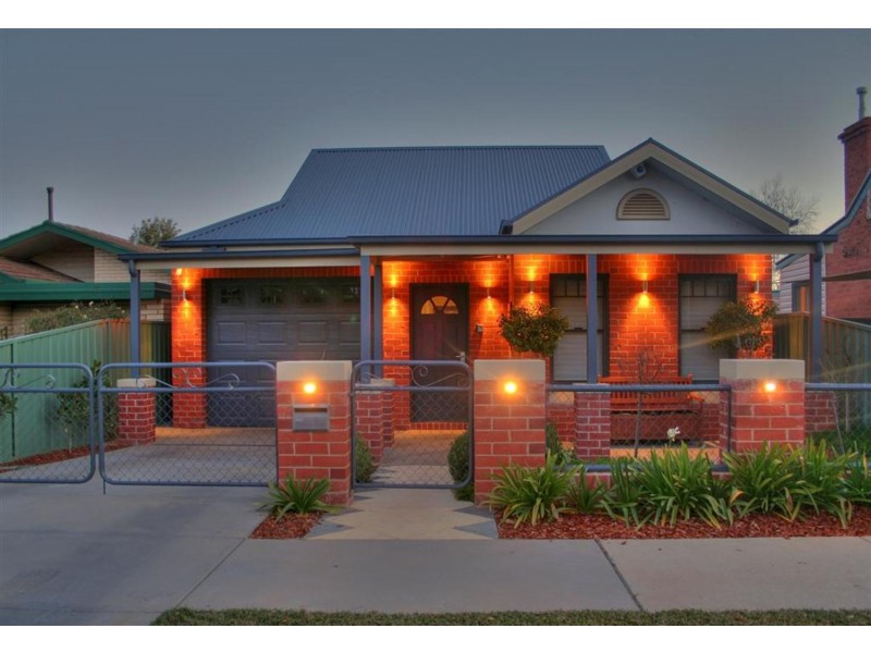 120 Tompson Street, Wagga Wagga NSW 2650