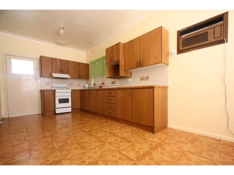 24 Nilma Avenue, Wagga Wagga NSW 2650