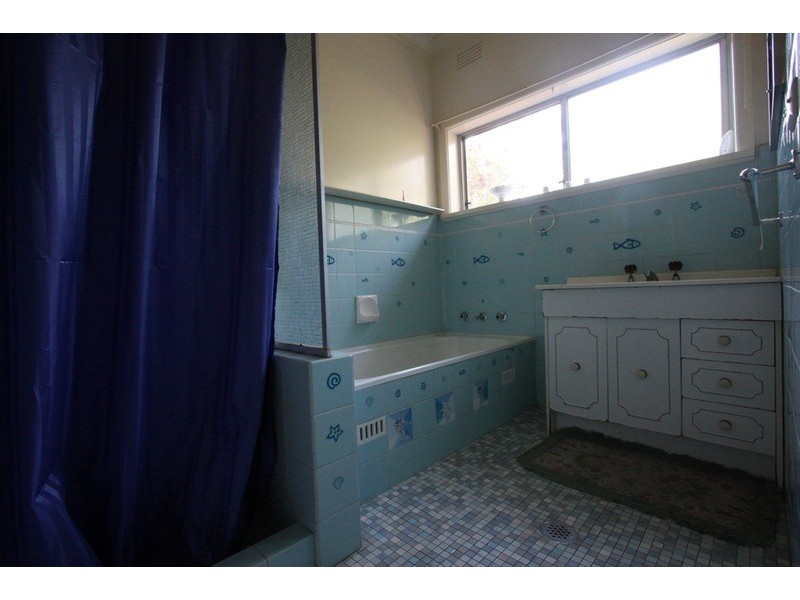 24 Nilma Avenue, Wagga Wagga NSW 2650