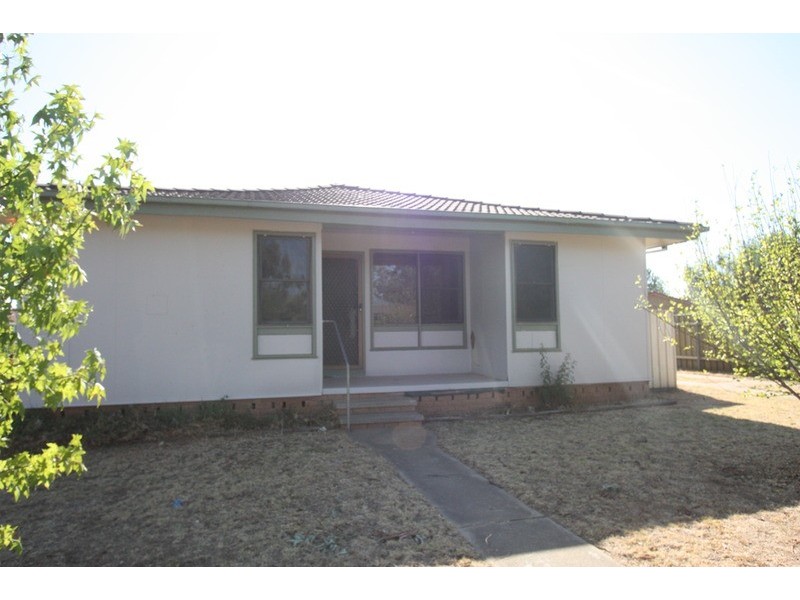 6 Bingham Place, Wagga Wagga NSW 2650