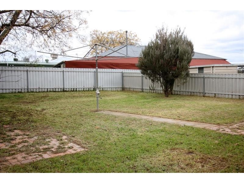 9 Hunter Street, Wagga Wagga NSW 2650
