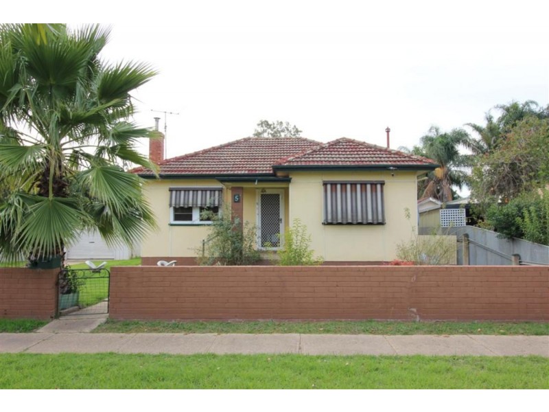 5 Spring Street, Wagga Wagga NSW 2650