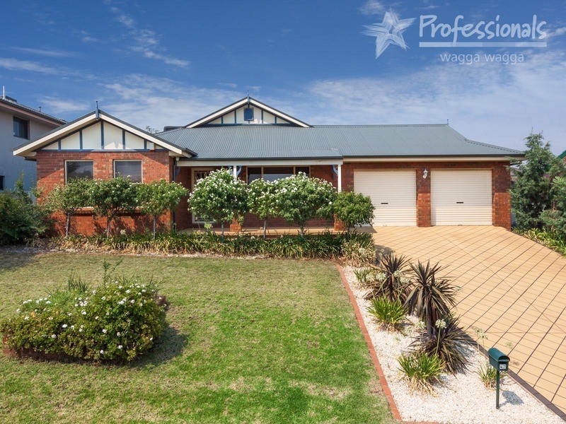 42 Bourkelands Drive, Bourkelands NSW 2650