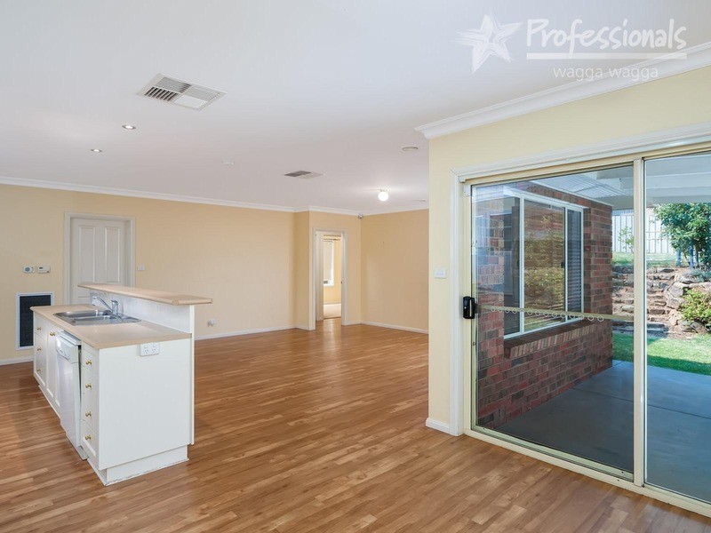 42 Bourkelands Drive, Bourkelands NSW 2650