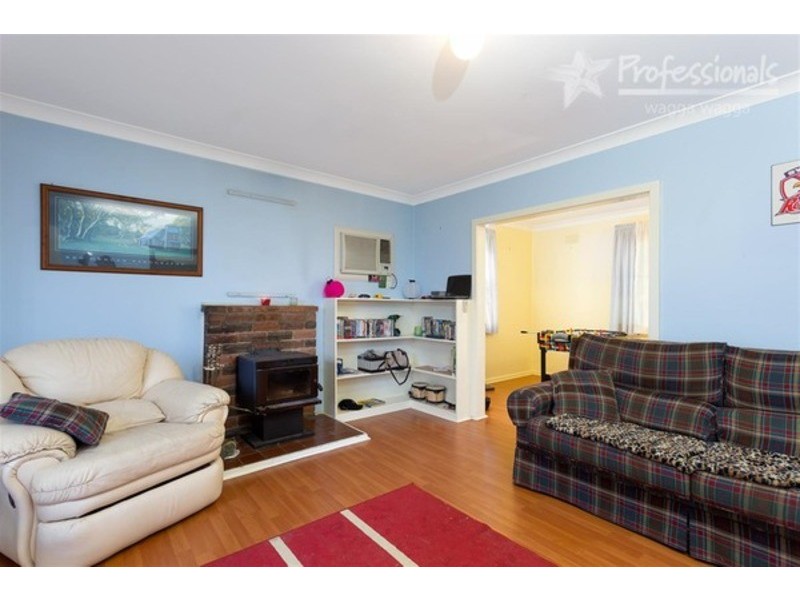 22 Edney Street, Wagga Wagga NSW 2650