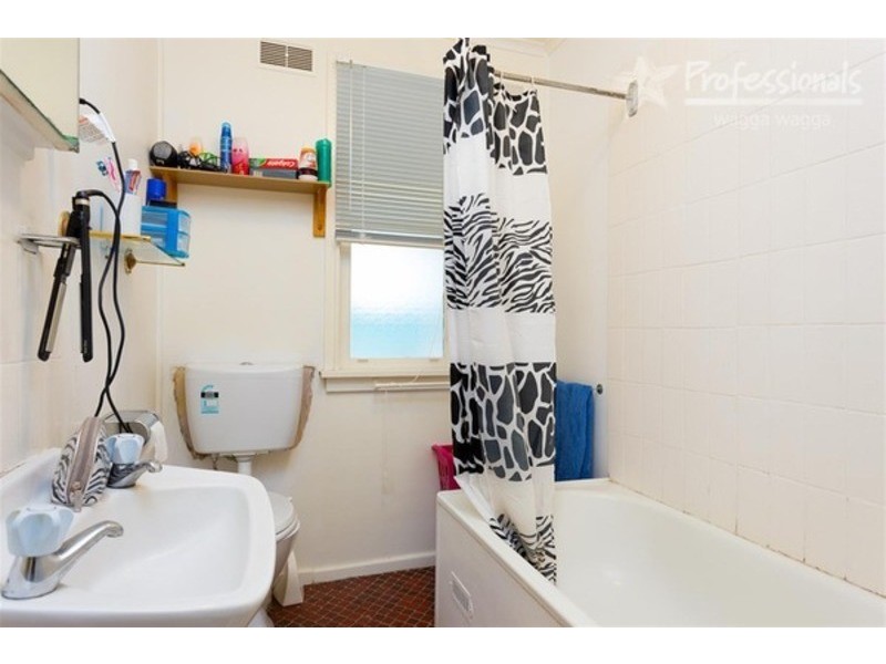 22 Edney Street, Wagga Wagga NSW 2650