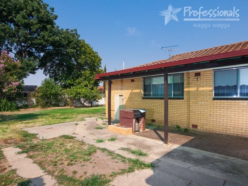 30 Geneva Crescent, Lake Albert NSW 2650
